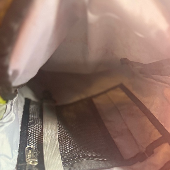 L L Bean Green lizard  Backpack - Picture 7 of 11